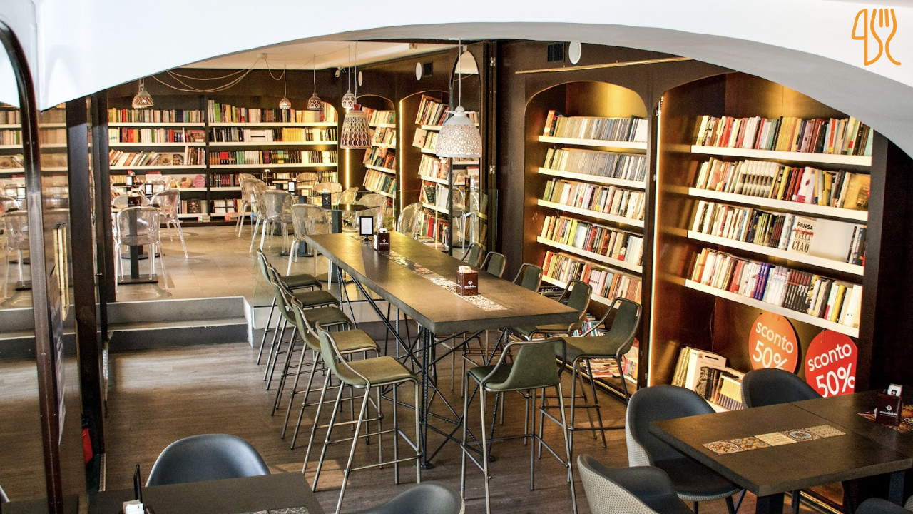 Il Caffe Dei Libri Trieste À l'intérieur
