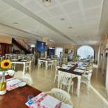 Villa Del Cerro Comida