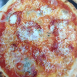 Pizza Pazza food