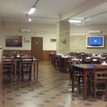 Poldo's Pizza inside