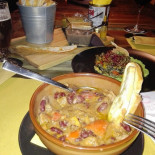 Man Cave Cafè food