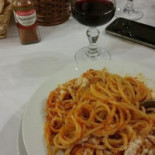 Usteria E Firadu Comida