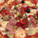 Pizzeria Apollo food