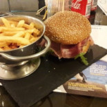 Pop's House Of Burger inside