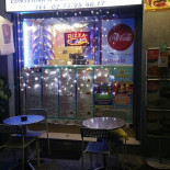 Pizzeria La Regina inside