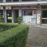 Pizzeria La Regina outside