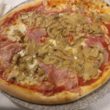 Trattoria Pizzeria Dolina food