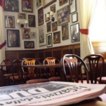 Feni's À l'intérieur