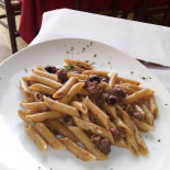 Al Capannone food