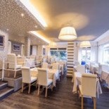 Pizzeria Da Sebastian inside