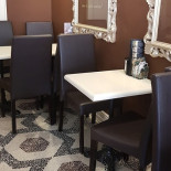 Pertusini À l'intérieur