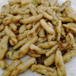 Pino Loricato Comida