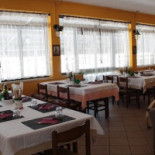 Rendez Vous food