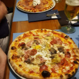 Pizzeria Novo food