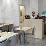 Punto Pizza inside