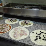 Punto Pizza inside