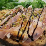 Un Posto Al Sole food