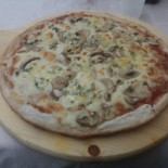 Gustissimo Pizza More Comida