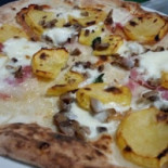 Hell's Pizza Comida