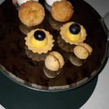 Pomiroeu Nourriture