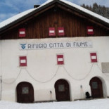 Rifugio Citta Di Fiume outside