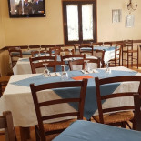 La Pagliarella Pizzeria E Girarrosto À l'intérieur