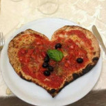 Mondo Pizza food