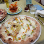 La Pizzeria Comida