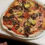 Pizzeria Il Grottino Castelgomberto Nourriture