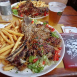La Sacra Birra Saloon food