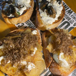 Vineria Monkey Food