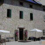 Della Fonte À l'intérieur