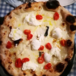 Margherita E Le Sue Sorelle food