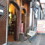 Pizzamania Exterior