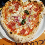 Pizzeria Scialapopolo food