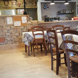 Pizzeria Petrarca food