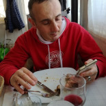 Ustaia Du Casteu food