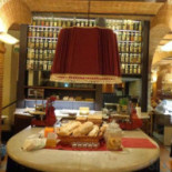Le Cantine inside
