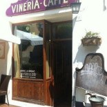 Vineria Bric A Brac outside