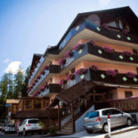 Luna Wellness Exterior