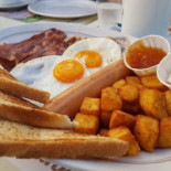 White Bakery Comida