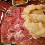 Pizzeria Pellegrini food