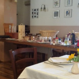 La Contrada food