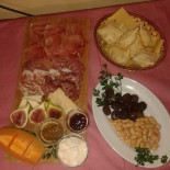 Il Dosso Agriturismo food