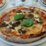 Io Pizza food