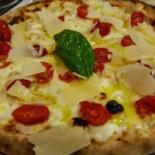 Io Pizza food