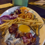 La Cueva Comida