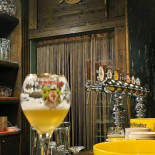 La Cueva Comida