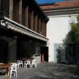 Sara À l'intérieur