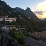 La Perla D'oriente outside